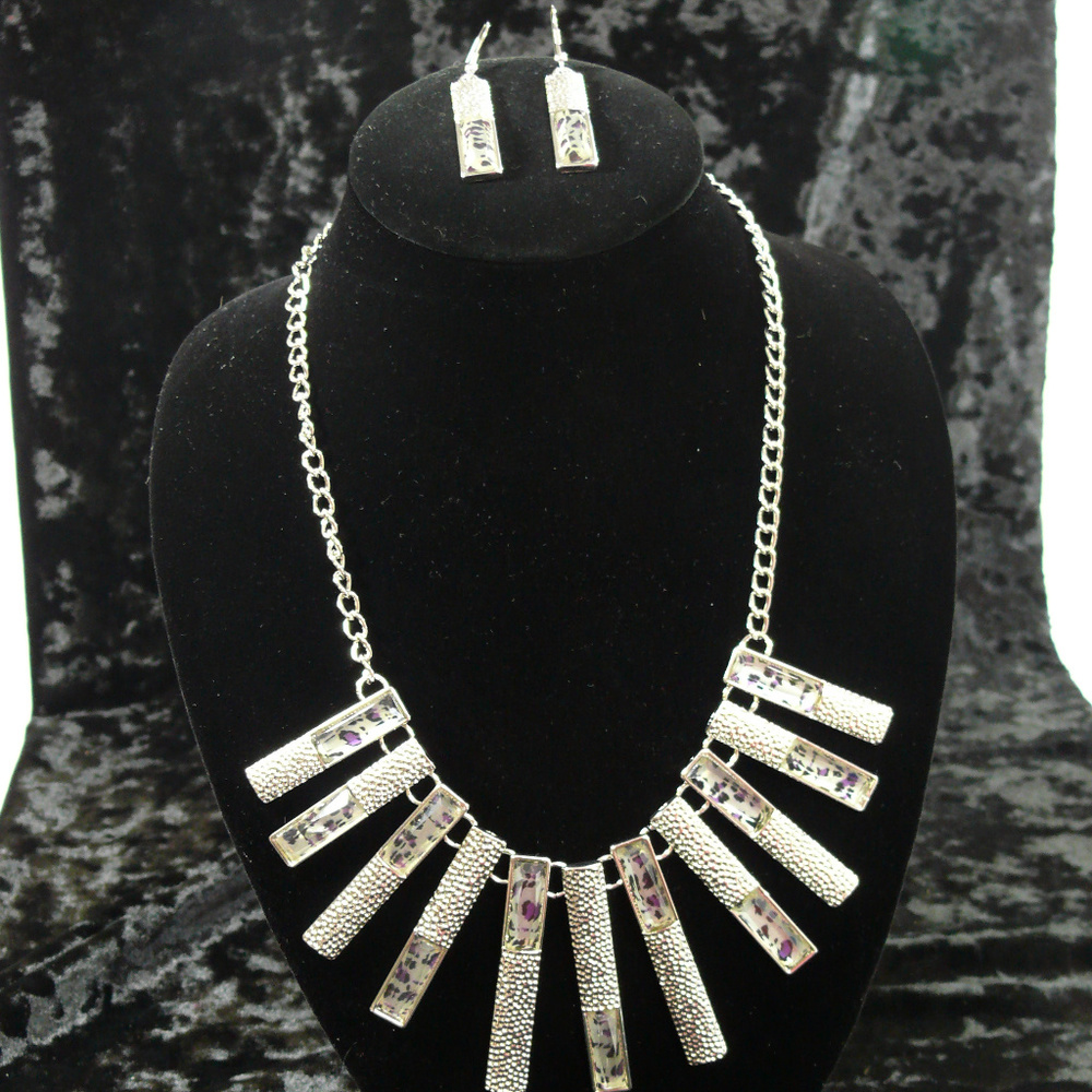 NEW Hanging pendant necklace & earring set hammered texture purple leopard print